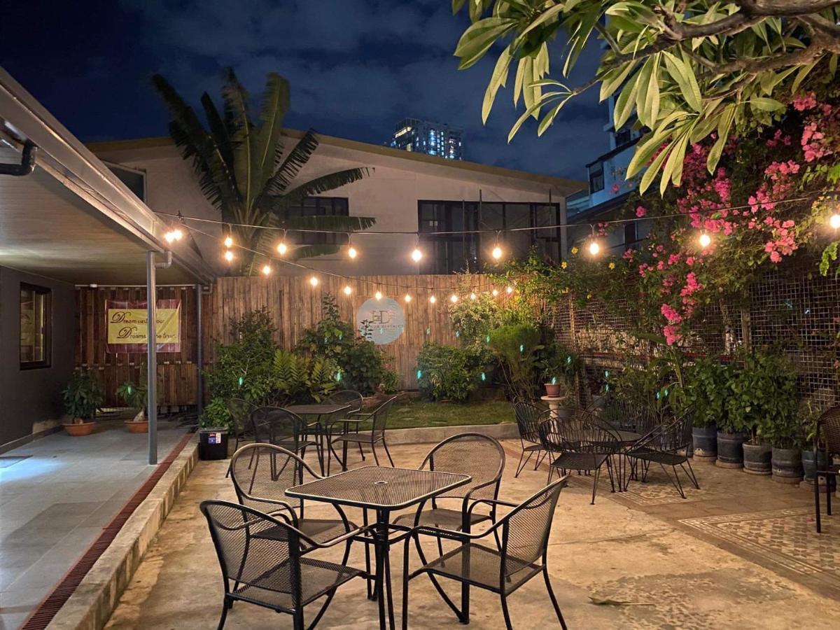 The Hub District Garden Suites Pasay Dış mekan fotoğraf
