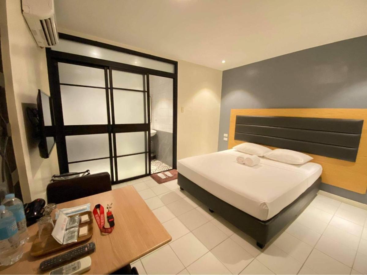 The Hub District Garden Suites Pasay Dış mekan fotoğraf