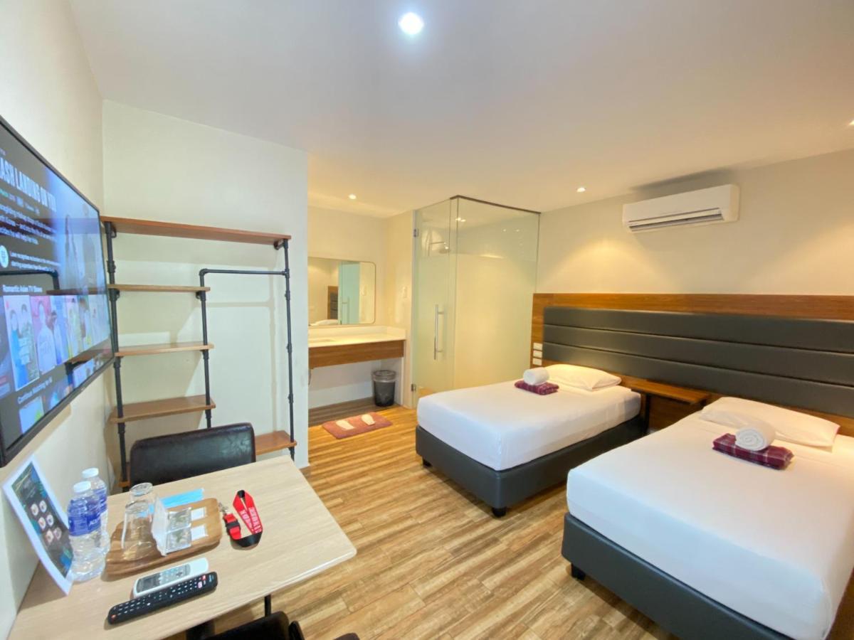 The Hub District Garden Suites Pasay Dış mekan fotoğraf